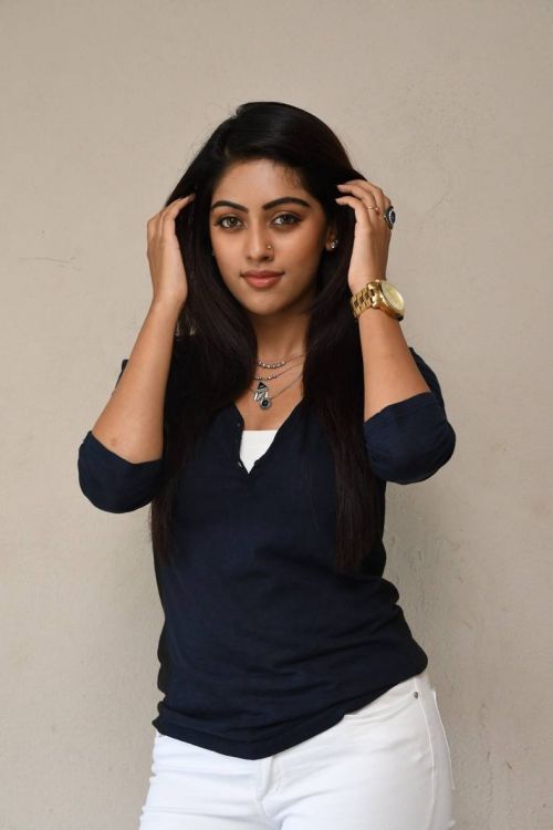 Anu Emmanuel at Majnu Movie Interview Images 10