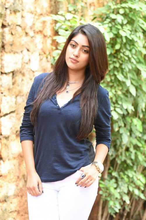 Anu Emmanuel at Majnu Movie Interview Images 19