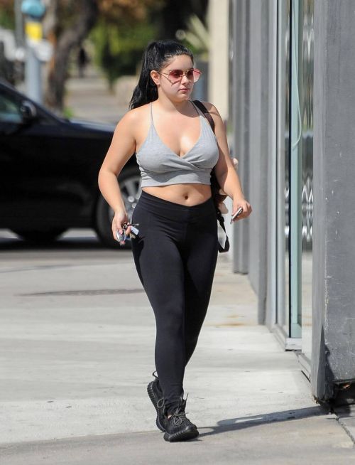 Ariel Winter Stills in Tights Out in Los Angeles 26