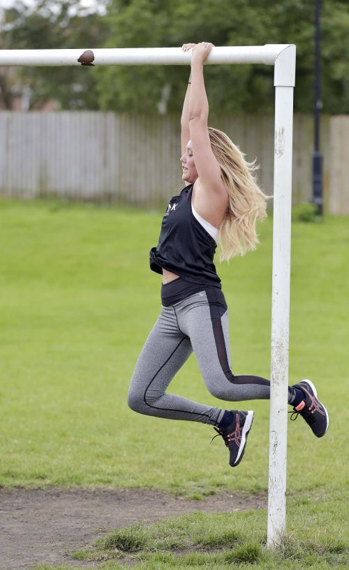 Charlotte Crosby Workout in Hear To Her Home in Newcastle - 14/09/2016 17