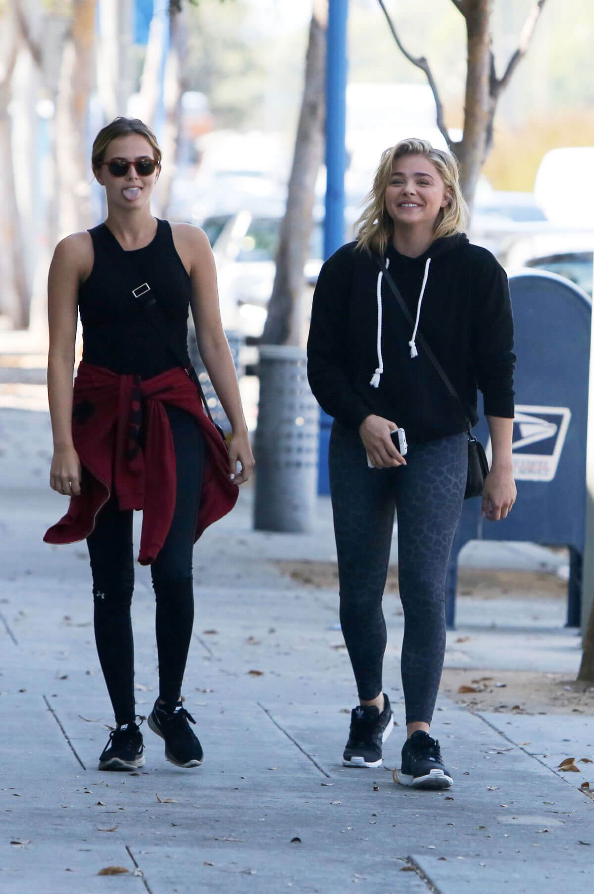 Chloe Moretz Arrives to Pilates Class in West Hollywood - 14/09/2016 5