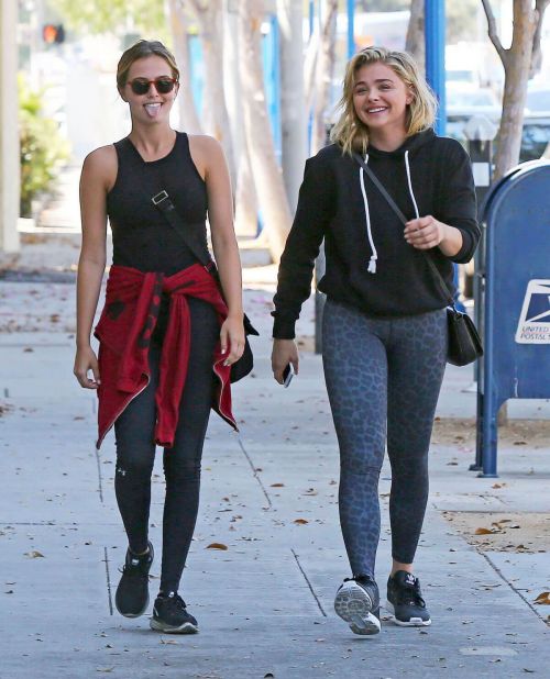 Chloe Moretz Arrives to Pilates Class in West Hollywood - 14/09/2016 11