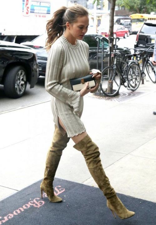 Chrissy Teigen Stills Out and About in New York 1