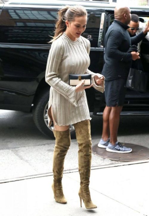 Chrissy Teigen Stills Out and About in New York 2
