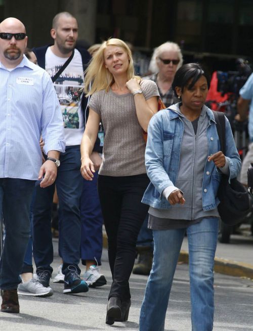 Claire Danes on the Set of 