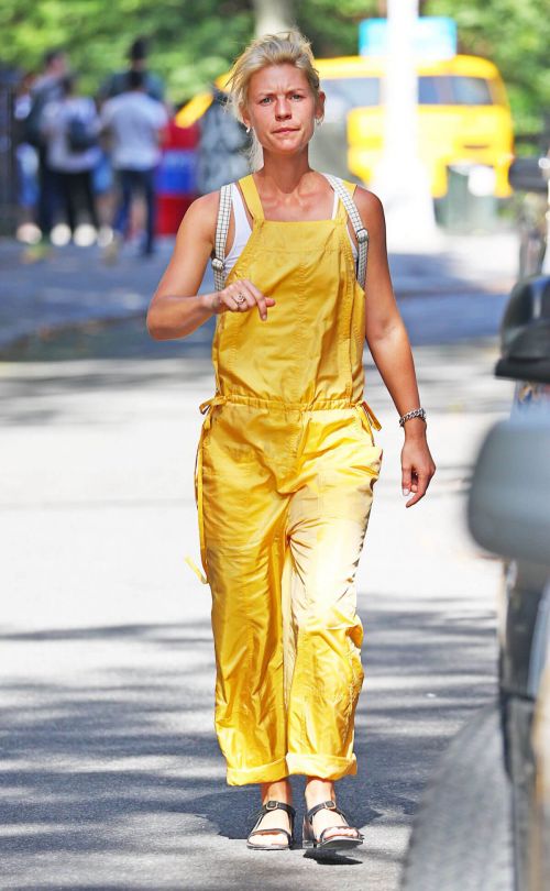 Claire Danes in Yellow Jumpsuit Out in New York - 14/09/2016