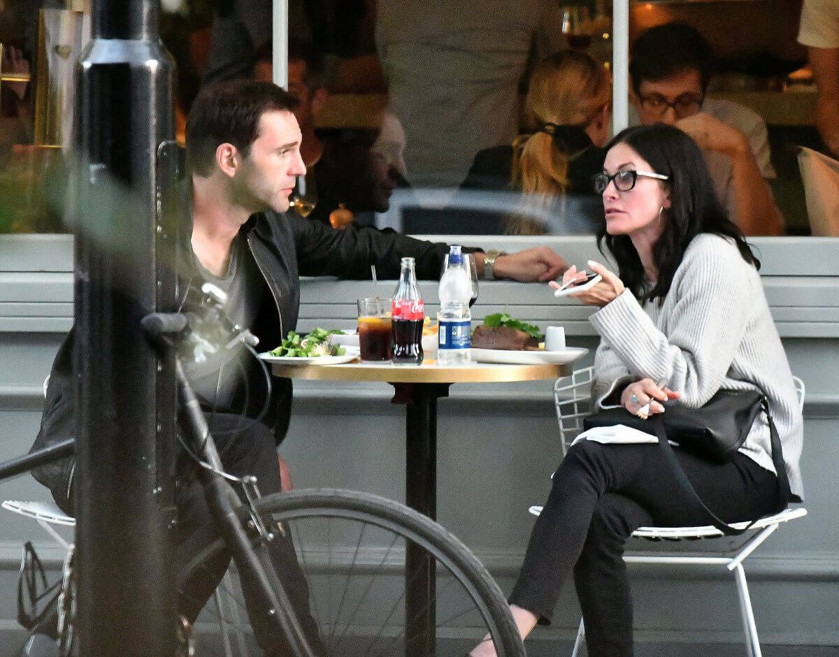 Courteney Cox at a Restaurant in Notting Hill - 14/09/2016 4