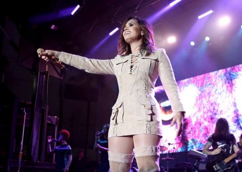 Demi Lovato Performs at a Concert for Marriott Rewards Members 13