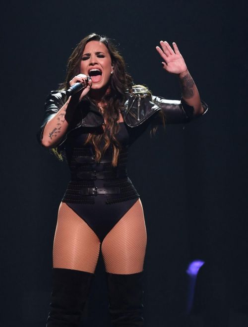 Demi Lovato Performs at Honda Civic Your in San Jose - 14/09/2016 18