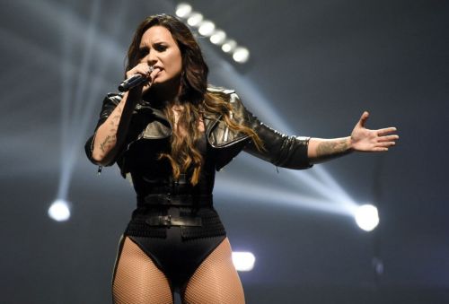 Demi Lovato Performs at Honda Civic Your in San Jose - 14/09/2016 7