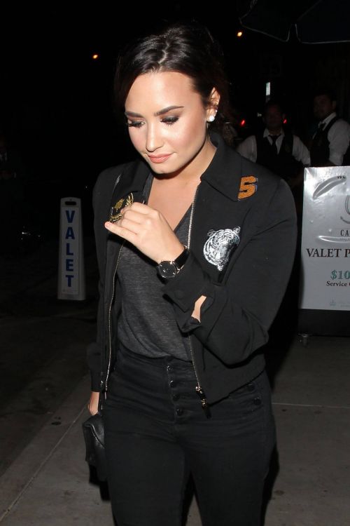 Demi Lovato Stills Leaves Catch Restaurant in West Hollywood 2