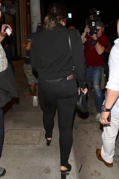 Demi Lovato Stills Leaves Catch Restaurant in West Hollywood 8