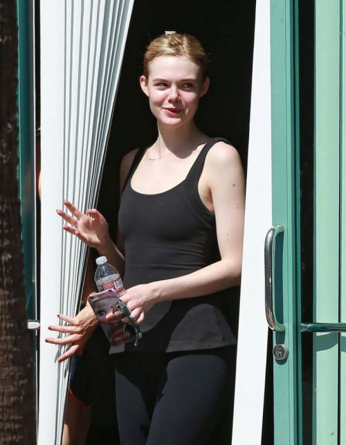 Elle Fanning at a Dance Studio in North Hollywood - 15/09/2016 3