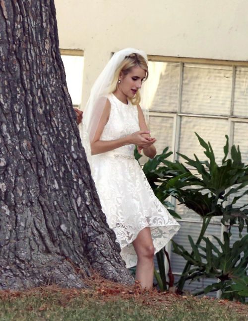 Emma Roberts on the Set of Scream Queens in Los Angeles - 15/09/2016 2