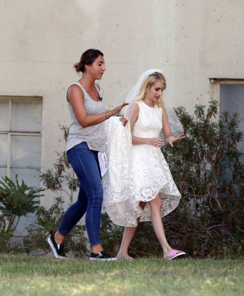 Emma Roberts on the Set of Scream Queens in Los Angeles - 15/09/2016 3
