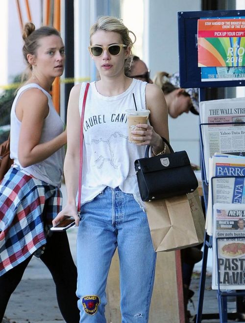 Emma Roberts Stills Out and About in Los Angeles 2