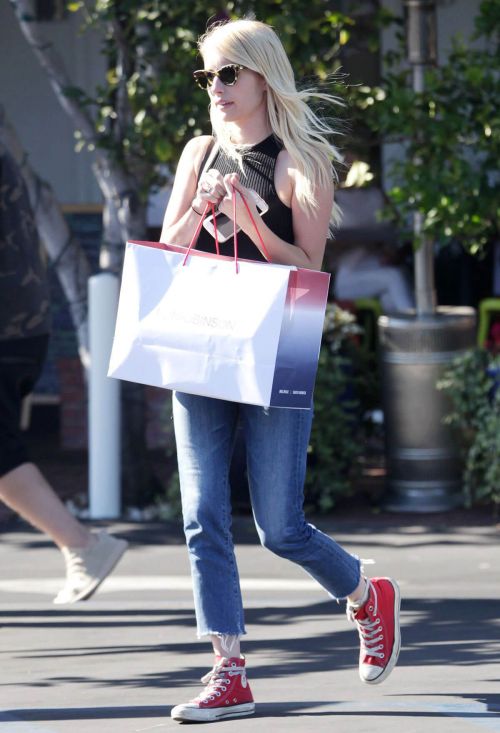 Emma Roberts Out and About in West Hollywood - 15/09/2016 12