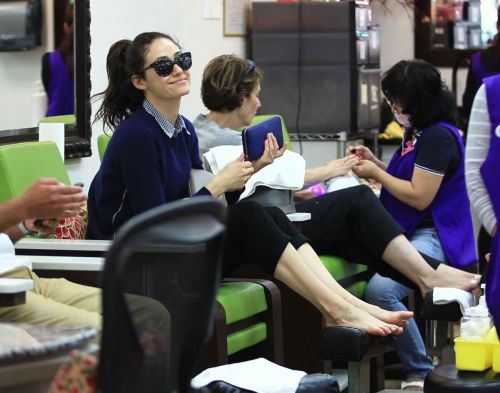 Emmy Rossum at a Nail Salon in Beverly Hills