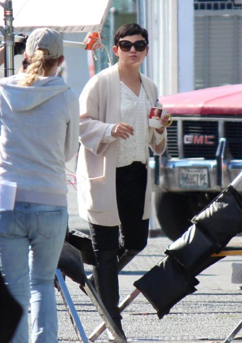 Ginnifer Goodwin Stills on the Set of Once Upon a Time in Vancouver 1