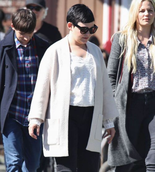 Ginnifer Goodwin Stills on the Set of Once Upon a Time in Vancouver 3