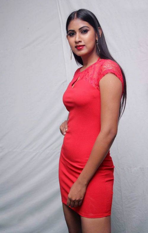 Harathi Honey at Anoos Salon and Clinic Launch 1