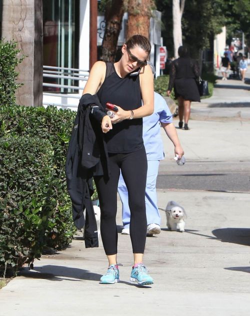 Jennifer Garner Stills Out and About in Los Angeles 5