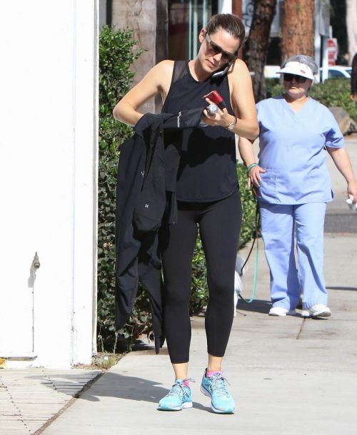 Jennifer Garner Stills Out and About in Los Angeles 8