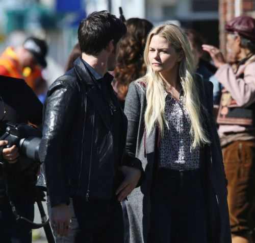 Jennifer Morrison Stills on the set of Once Upon a Time in Vancouver 8