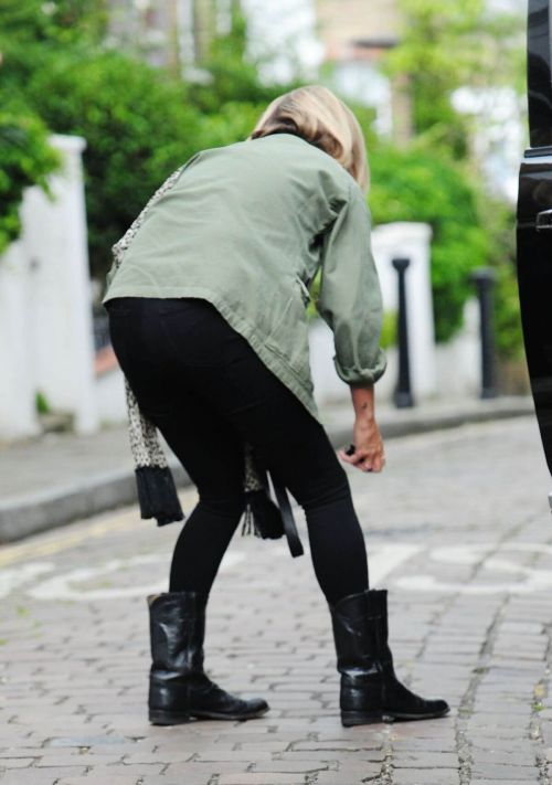 Kate Moss Out and About in London 8
