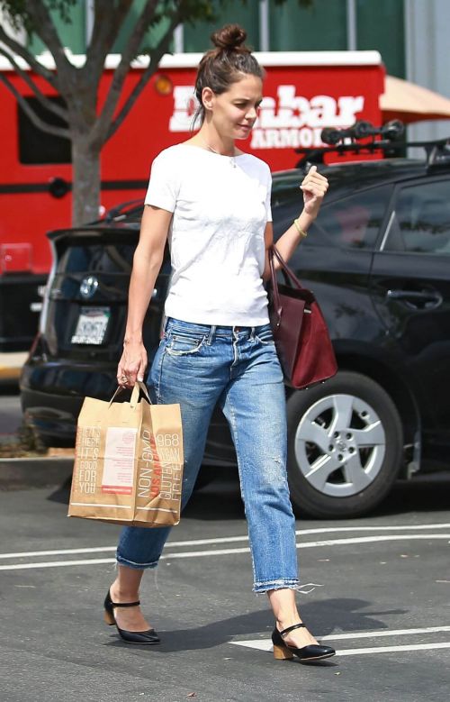 Katie Holmes Stills Out for Shopping in Westlake Village 5