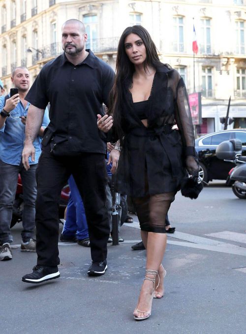 Kim Kardashian Stills Gets Kissed by Vitalii Sediuk in Paris 3