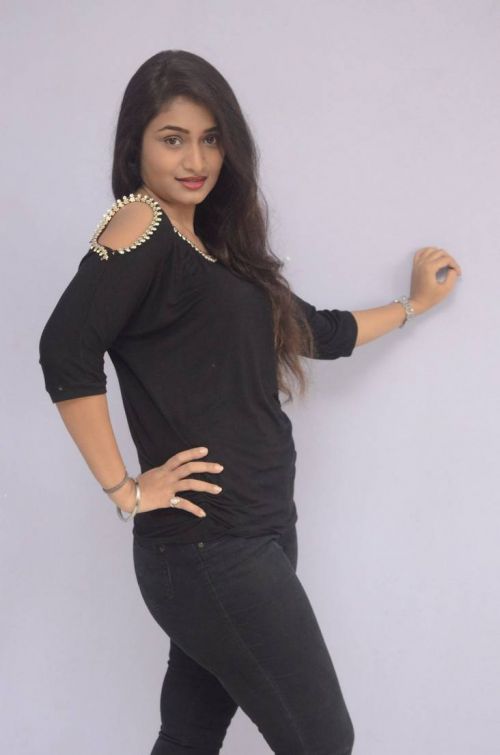 Kiran Chetwani at Lakshmi Devi Samarpinchu Nede Chudandi Disc Function 7