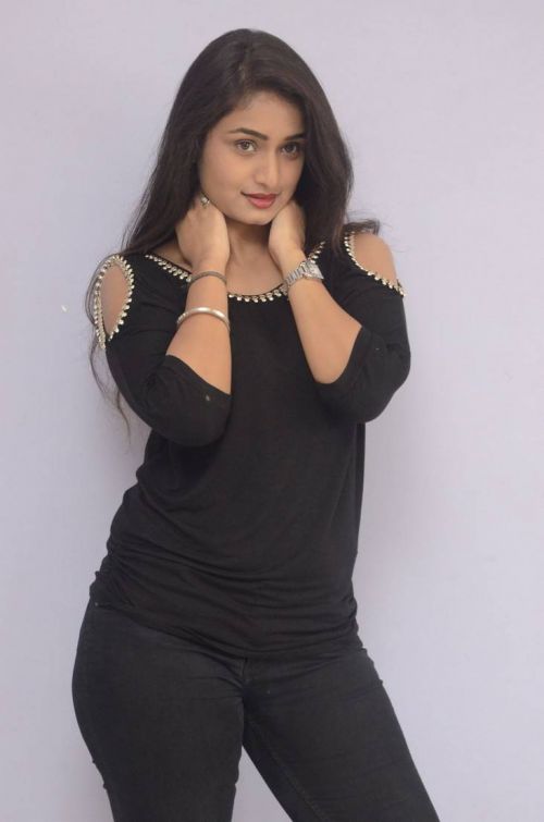 Kiran Chetwani at Lakshmi Devi Samarpinchu Nede Chudandi Disc Function 8