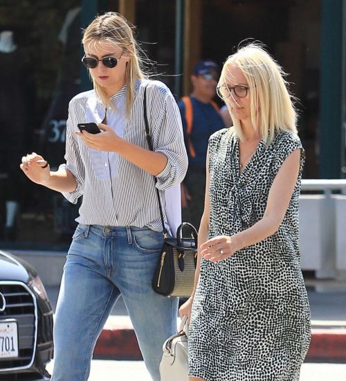 Maria Sharapova Out and About in Los Angeles 2