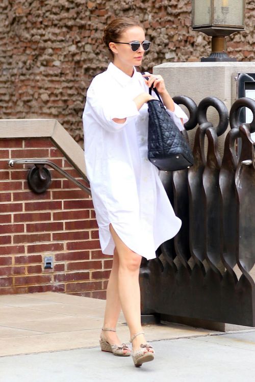 Natalie Portman Leaves Her Hotel in New York 8