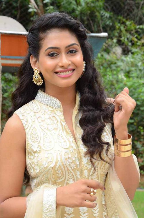Nithya Naresh at Nandini Nursing Home First Look Launch 11