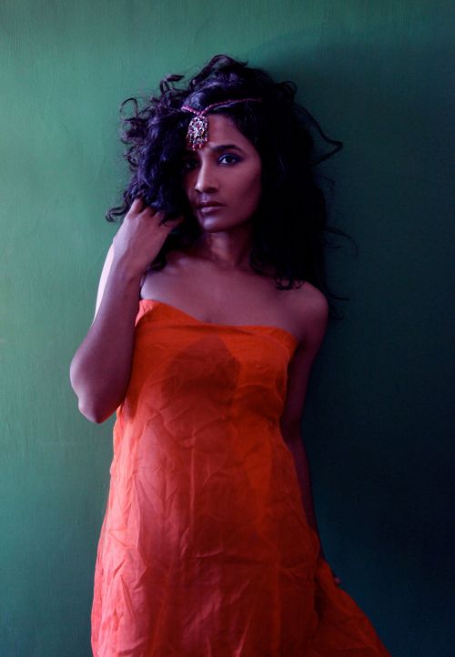Parched Movie Actress Tannishtha Chatterjee walks out of Comedy Nights Bachao Taaza 2