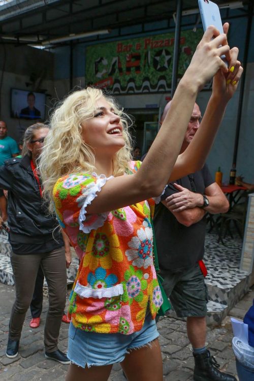 Pixie Lott Stills on the Set of 