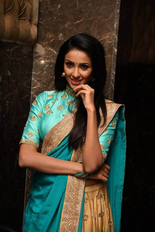 Pooja Sri at Majnu Movie Audio Launch Photos 2