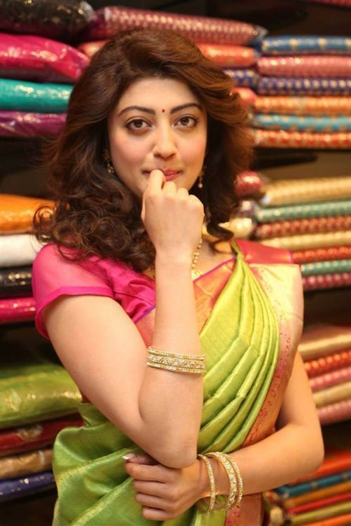 Pranitha Subhash at VRK Silks Kukatpally Showroom Inauguration Photos 15