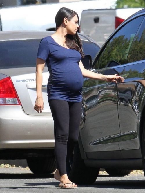 Pregnant Mila Kunis Stills Out in Los Angeles 4