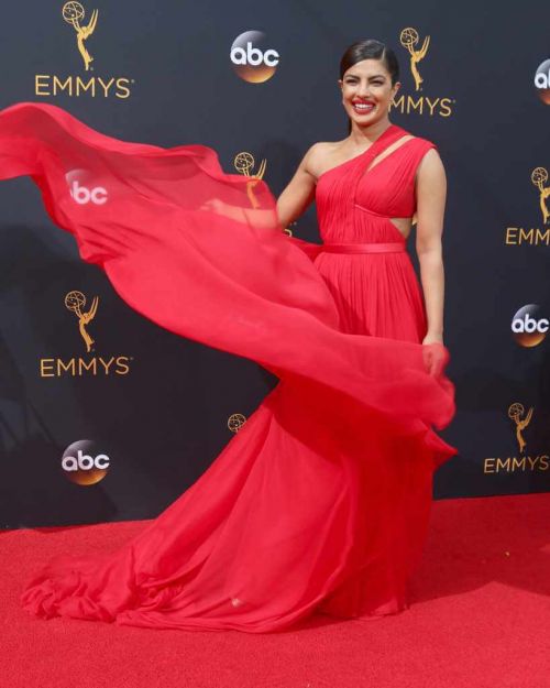 Priyanka Chopra at Emmy Awards 2016 Photos 7