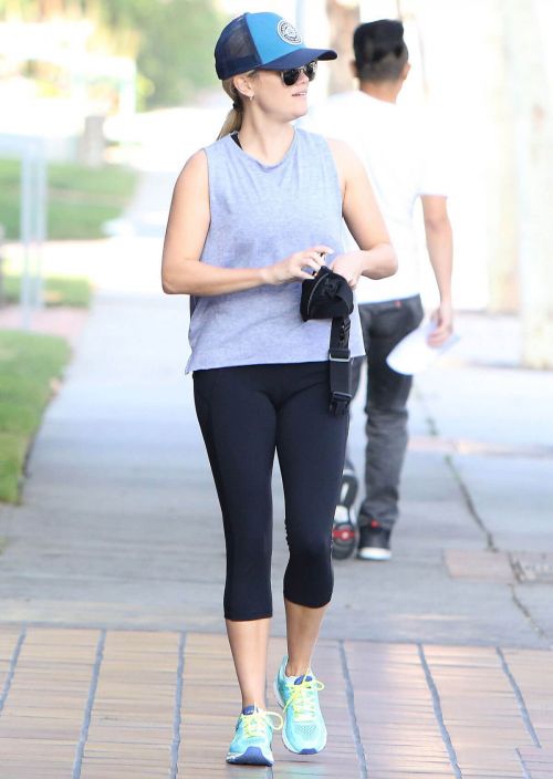 Reese Witherspoon Out and About in Brentwood 2