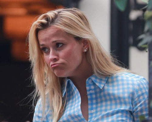 Reese Witherspoon Out for Lunch in Los Angeles 1