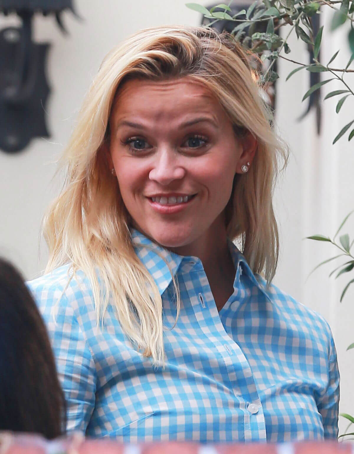 Reese Witherspoon Out for Lunch in Los Angeles