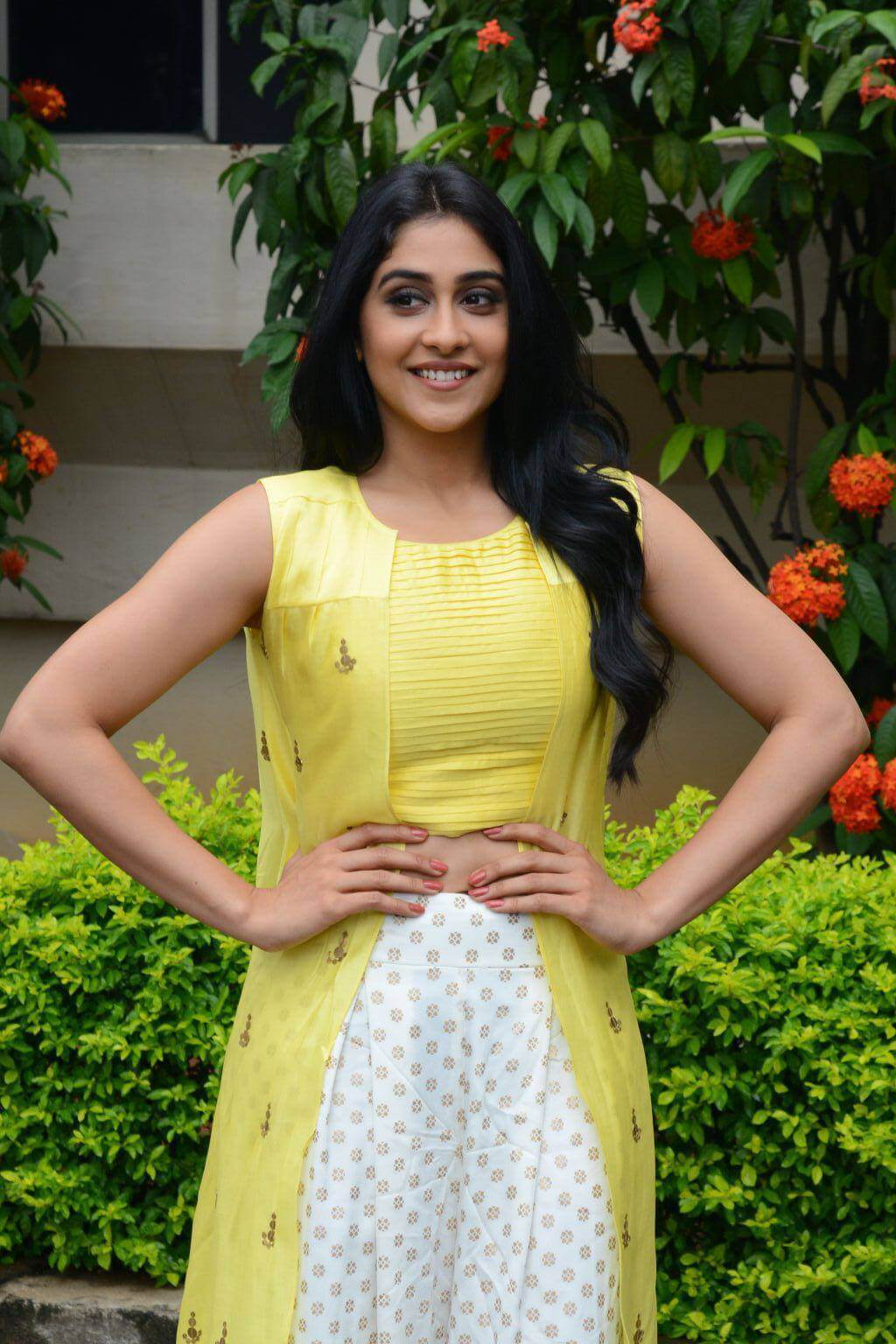 Regina Cassandra at Jyo Achyutananda Success Meet Photos