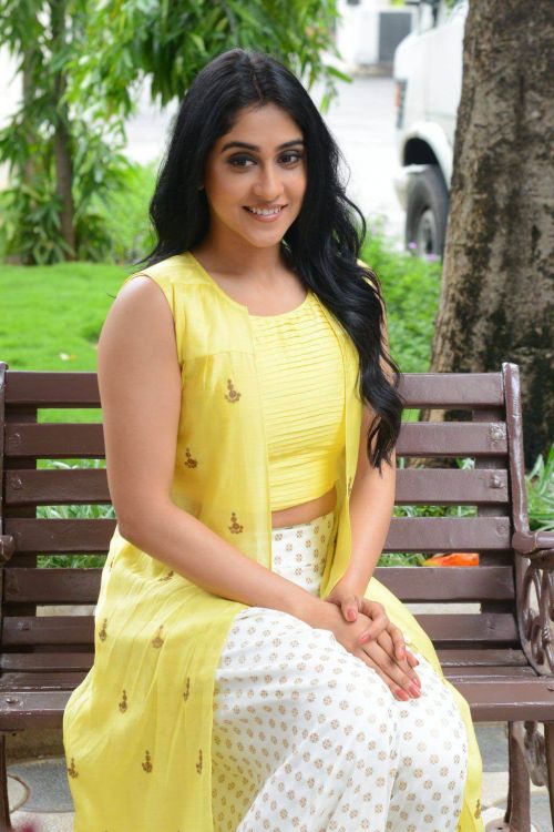 Regina Cassandra at Jyo Achyutananda Success Meet Photos 4