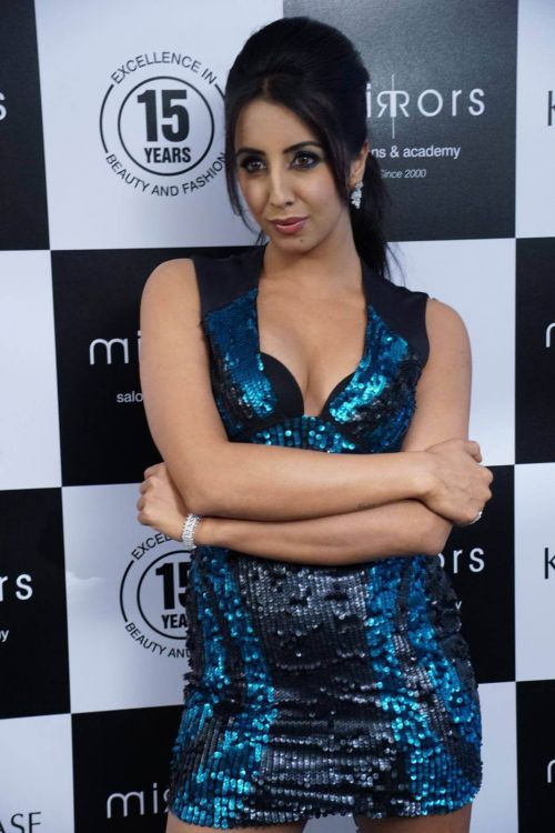 Sanjjanaa Galrani at Mirrors Salon Mobile App Launch Photos 7