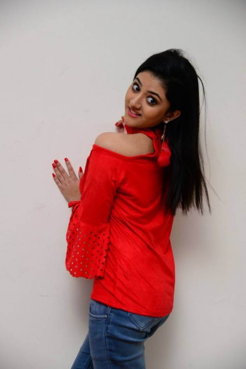 Shriya Sharma at Nirmala Convent Movie Interview Photos 17