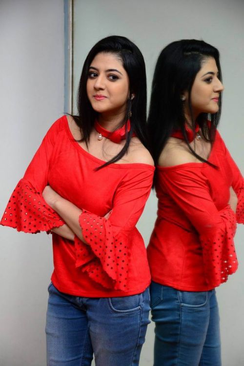 Shriya Sharma at Nirmala Convent Movie Interview Photos 21